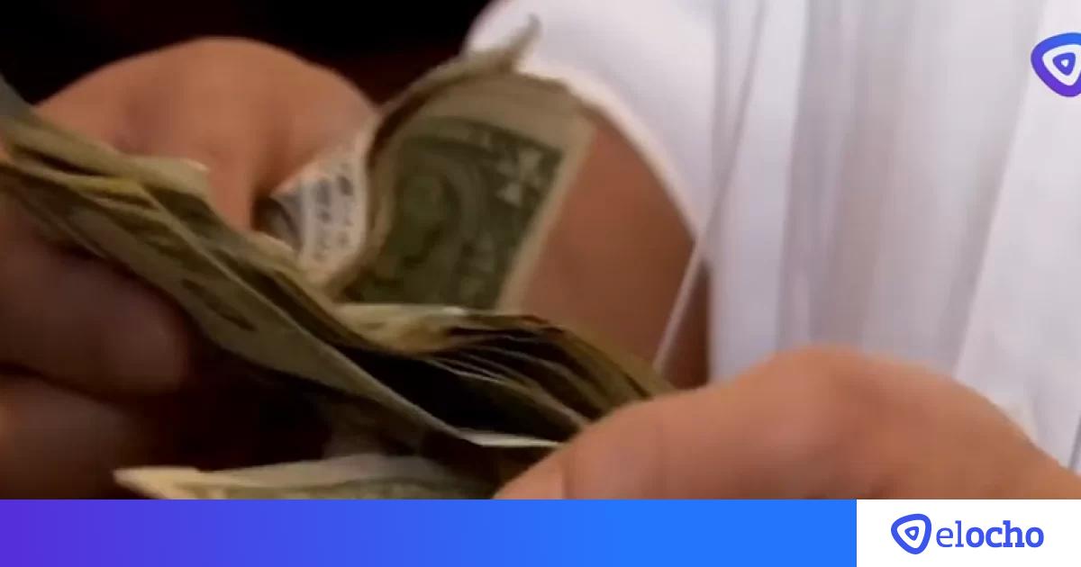 La cotización del dólar blue llega a los 445 y la brecha cambiaria