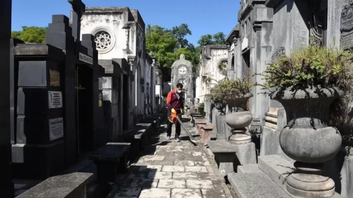 Denuncian robos en el Cementerio del Norte