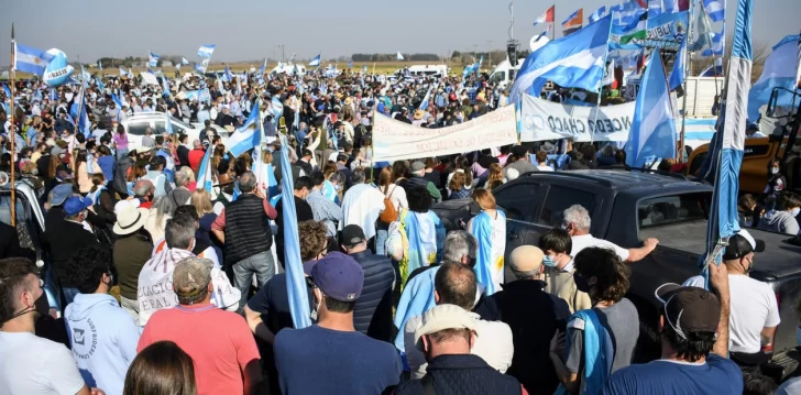 El campo inició una movilización en reclamo por asistencia del Estado ante la sequía