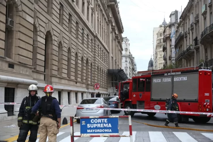 Alarma en Tribunales: un mensaje para el fiscal Diego Luciani apareció en una bolsa