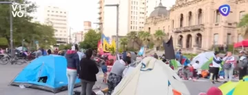 Organizaciones sociales realizan un acampe en Plaza Independencia