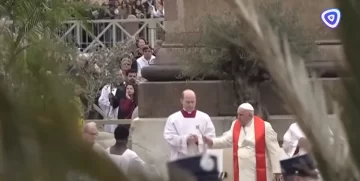 El Papa Francisco celebró la misa por el Domingo de Ramos tras ser dado de alta