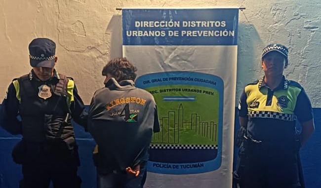 Detuvieron a un sujeto que amenazó a su mujer y a su hijo con un serrucho