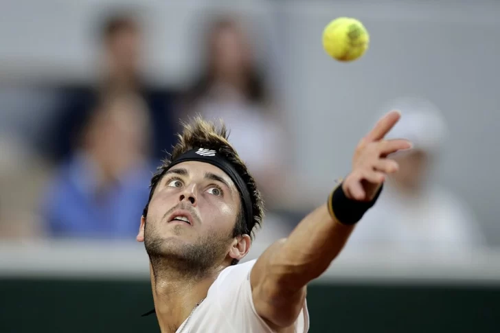 Tomás Etcheverry eliminado de Roland Garros