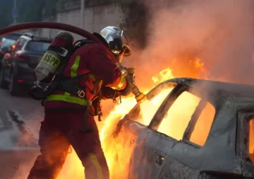 Disturbios y conmoción tras la muerte de un adolescente por disparos de la policía en Francia