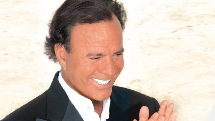 Julio Iglesias, el ícono de la música española, se convierte en protagonista de los memes mientras llega el séptimo mes del año