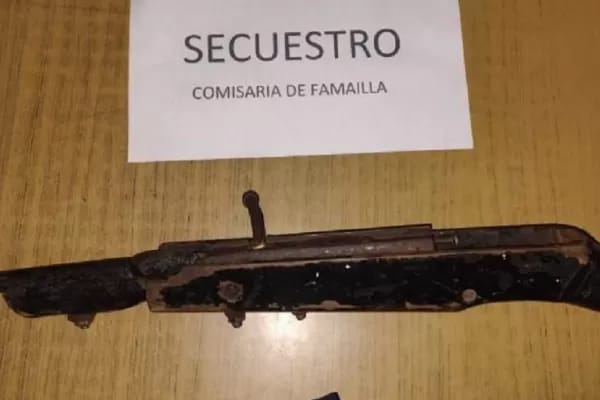 Encontraron un arma en una escuela de Famaillá