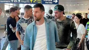 Lionel Messi llega a Beijing para unirse a la selección argentina: Del problema con su pasaporte a la euforia en el hotel