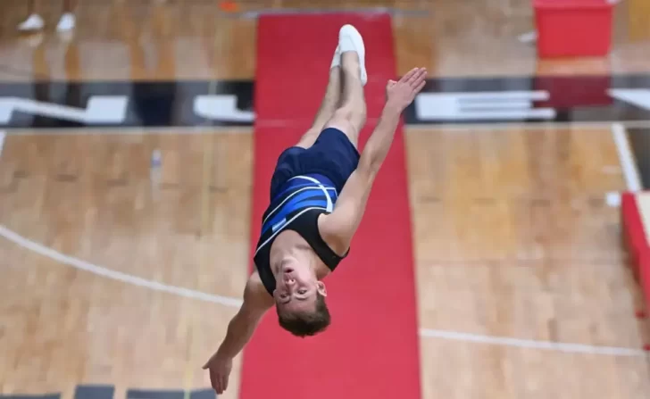 El talento jujeño, Santiago Ferrari, se coronó como campeón mundial de gimnasia