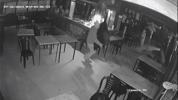 Un sujeto fue sorprendido cuando ingresó a robar en un bar de la Capital tucumana