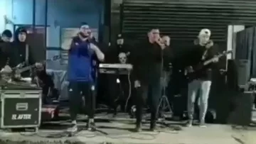 Impactante video: le disparó en la frente con un rifle de aire comprimido a un cantante de cumbia porque se hartó del ruido