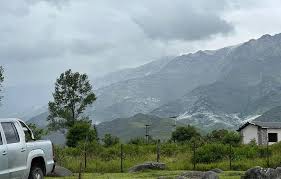 Copos de nieve en los valles Calchaquíes: una sorpresa invernal para disfrutar