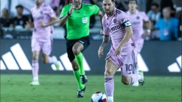 Hinchas se fueron del estadio cuando sacaron a Messi y el video se hizo viral: ¿Qué dijo Martino?