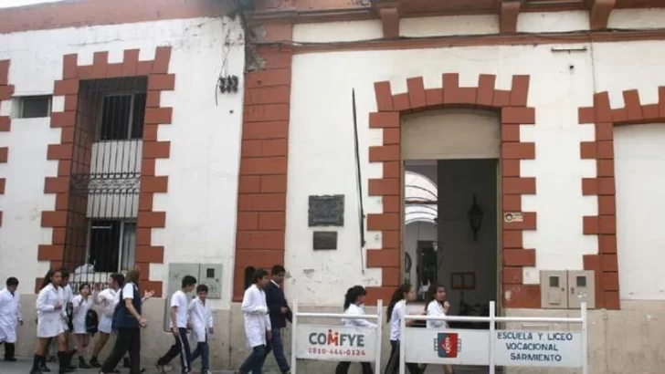 Peligroso robo en la Escuela Sarmiento: se llevaron los caños del medidor de gas