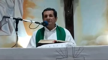 El sacerdote Daniel Molina a un paso de ser excomulgado