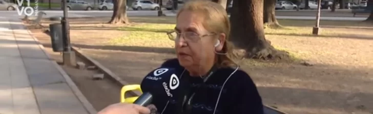 Una abuela vende alfajores para ayudar a su nieto con los estudios