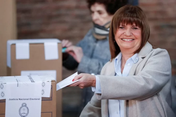 Votó la precandidata a presidente Patricia Bullrich