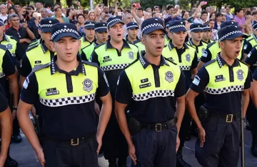 Realizarán un acto en la plaza independencia por la incorporación de nuevos agentes de policía