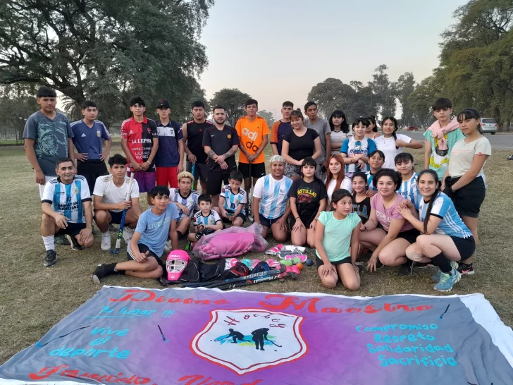 Gracias a la solidaridad tucumana el grupo de Hockey logró recaudar donaciones y partirá a competir en Chaco