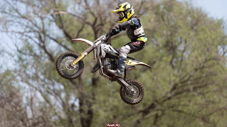 Alejandro tiene 8 años y es campeón argentino de motocross