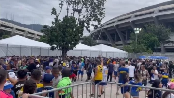 Balas de goma y gases lacrimógenos en el ingreso de los hinchas de Boca al Maracaná