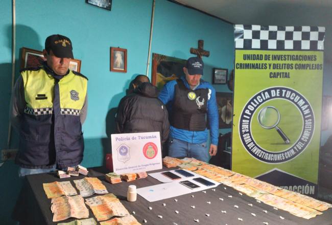 La Policía secuestró cocaína y más de $700 mil en allanamientos