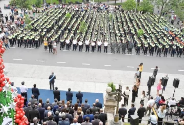 Jaldo lideró un acto en el que ascendieron a 2.758 policías