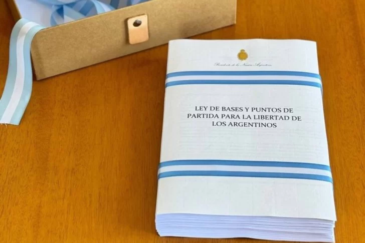 Milei envió al Congreso la ley ómnibus para reformar el Estado