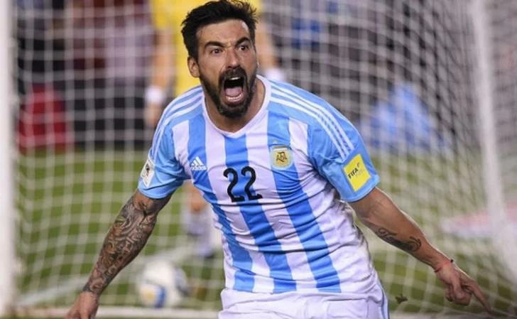 Pocho Lavezzi internado en Uruguay: lo habrían apuñalado