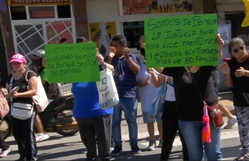 Puesteros del mercado Persia protestaron en Plaza Independencia