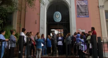 Preocupación de madres, padres y docentes por el cierre de la Escuela Zavaleta