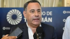 Las paritarias de los estatales comenzarán en febrero luego de debatirse la Ley Ómnibus