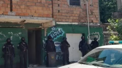 La Policía encontró droga, municiones y armas en dos allanamientos
