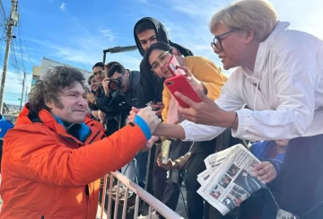 Javier Milei partió rumbo a la Antártida donde presentará un programa de control de la contaminación