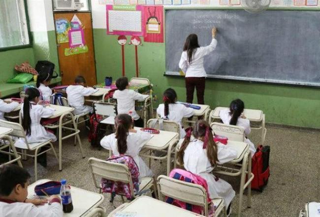 Desde educación anunciaron que los docentes deberán reintegrarse el 19 de febrero