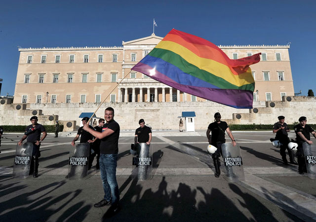 Grecia legaliza el matrimonio entre personas del mismo sexo