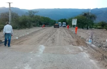 Habilitaron provisoriamente el puente que une Amaicha con Colalao del Valle