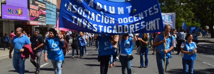 Paro en la UNT y marcha: reclamos por salarios, presupuesto y educación pública