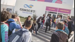 Con una carta, 68 premios Nobel reclaman a Milei: “El sistema de ciencia y tecnología se acerca a un peligroso precipicio”