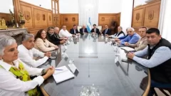 El Gobierno se reunió con la CGT en medio de tensiones por la reforma laboral