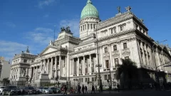 Proponen que funcionarios públicos sean sometidos a testeos de consumo de drogas