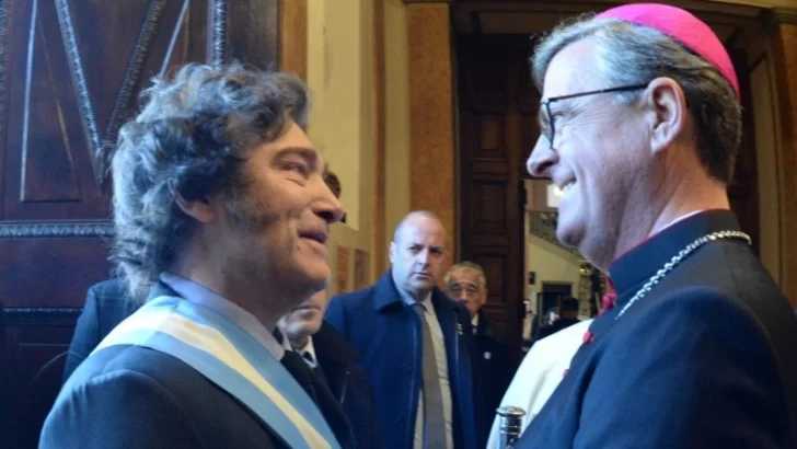 El Arzobispo de Buenos Aires pidió en el tedeum “acompañar con hechos y no solo con palabras el esfuerzo de la gente”