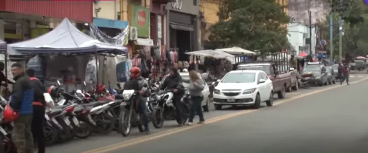 La Municipalidad capitalina busca desactivar un “acampe” en los carriles de colectivos