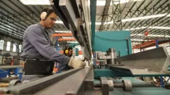 La industria pyme cayó 18,3% anual en abril, la baja más fuerte en tres meses