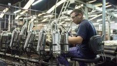 La actividad industrial pyme cayó un 18% interanual en abril y sigue con un registro negativo en lo que va del año