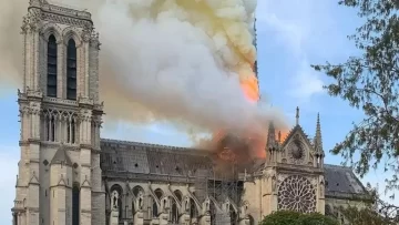 Anunciaron la reapertura de la Catedral de Notre Dame de París, destruida por el incendio de 2019: invitarán al papa Francisco