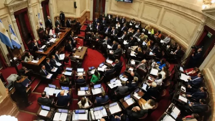 Victoria Villarruel oficializó los dictámenes de la ley Bases y el paquete fiscal en el Senado