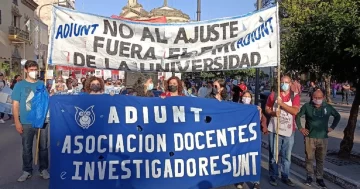 Paro Nacional Universitario: manifestación en Tucumán en rechazo a la Ley de Bases