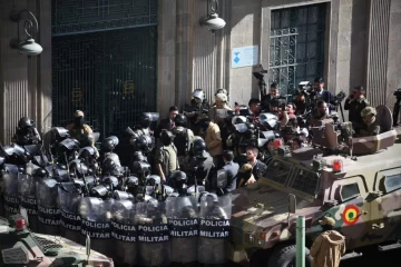 El presidente Luis Arce denunció un posible levantamiento militar