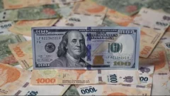 El dólar blue volvió a subir, rompió su propio récord y la brecha pasó el 50%